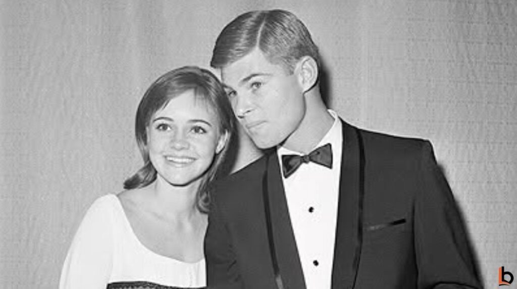 How Steven Craig Met His Wife: Their Early Love Story